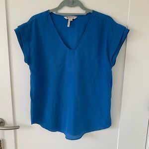 BCBGeneration blue v neck top